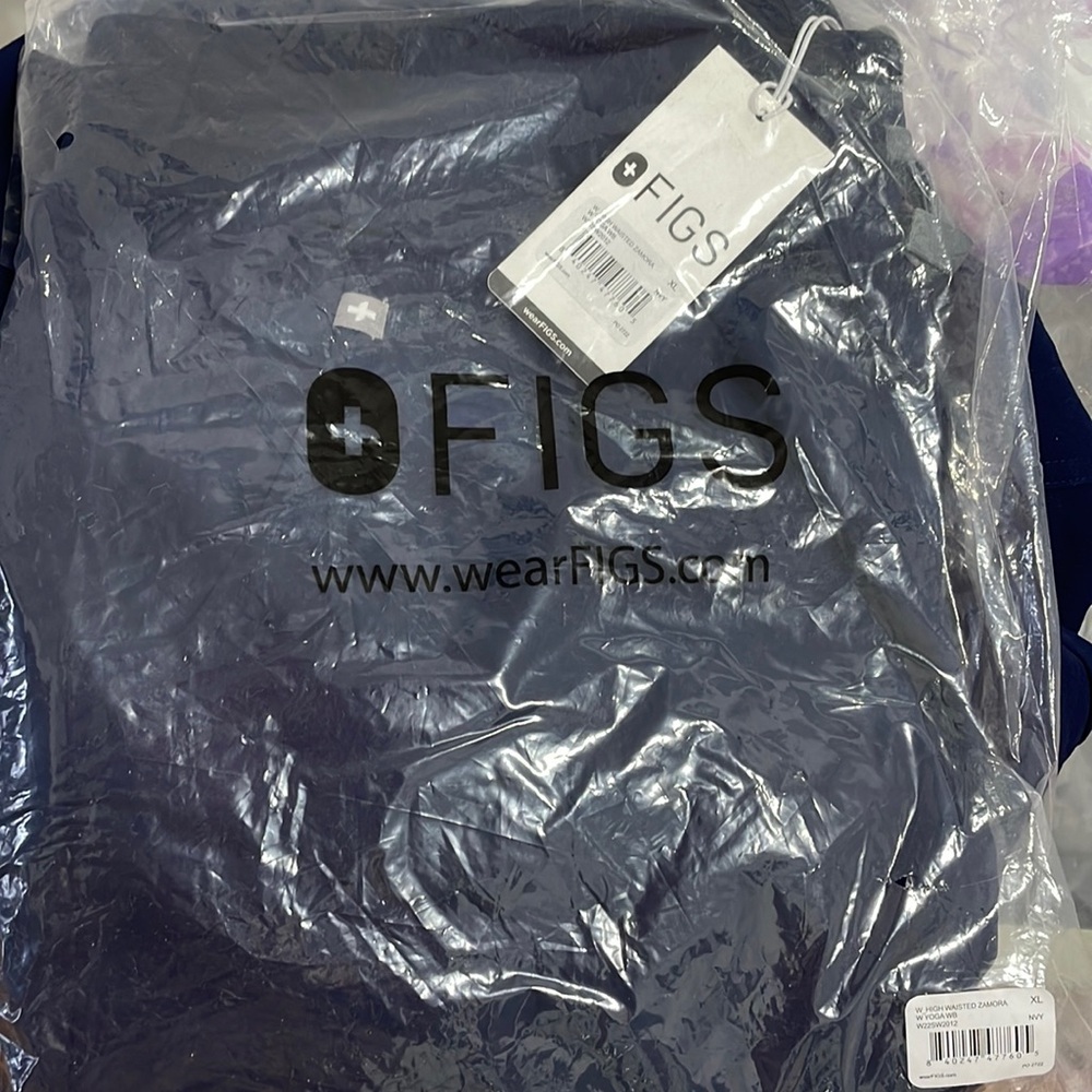Brand new still in plastic navy blue women’s High Waisted Zamora XL Figs Joggers
